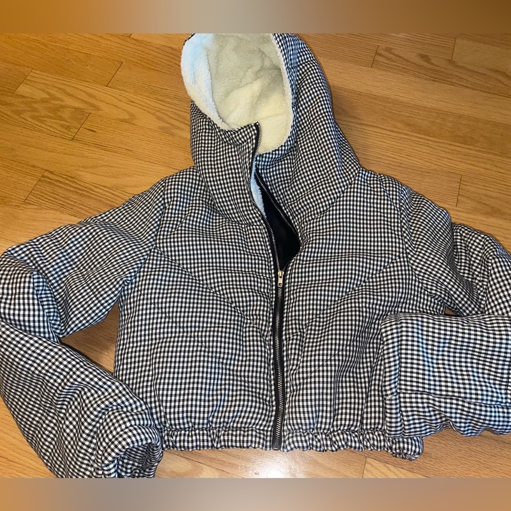 Princess Polly cropped puffer coat